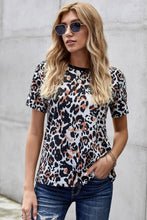 Load image into Gallery viewer, Short Sleeve Leopard Print Top
