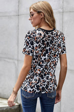 Load image into Gallery viewer, Short Sleeve Leopard Print Top
